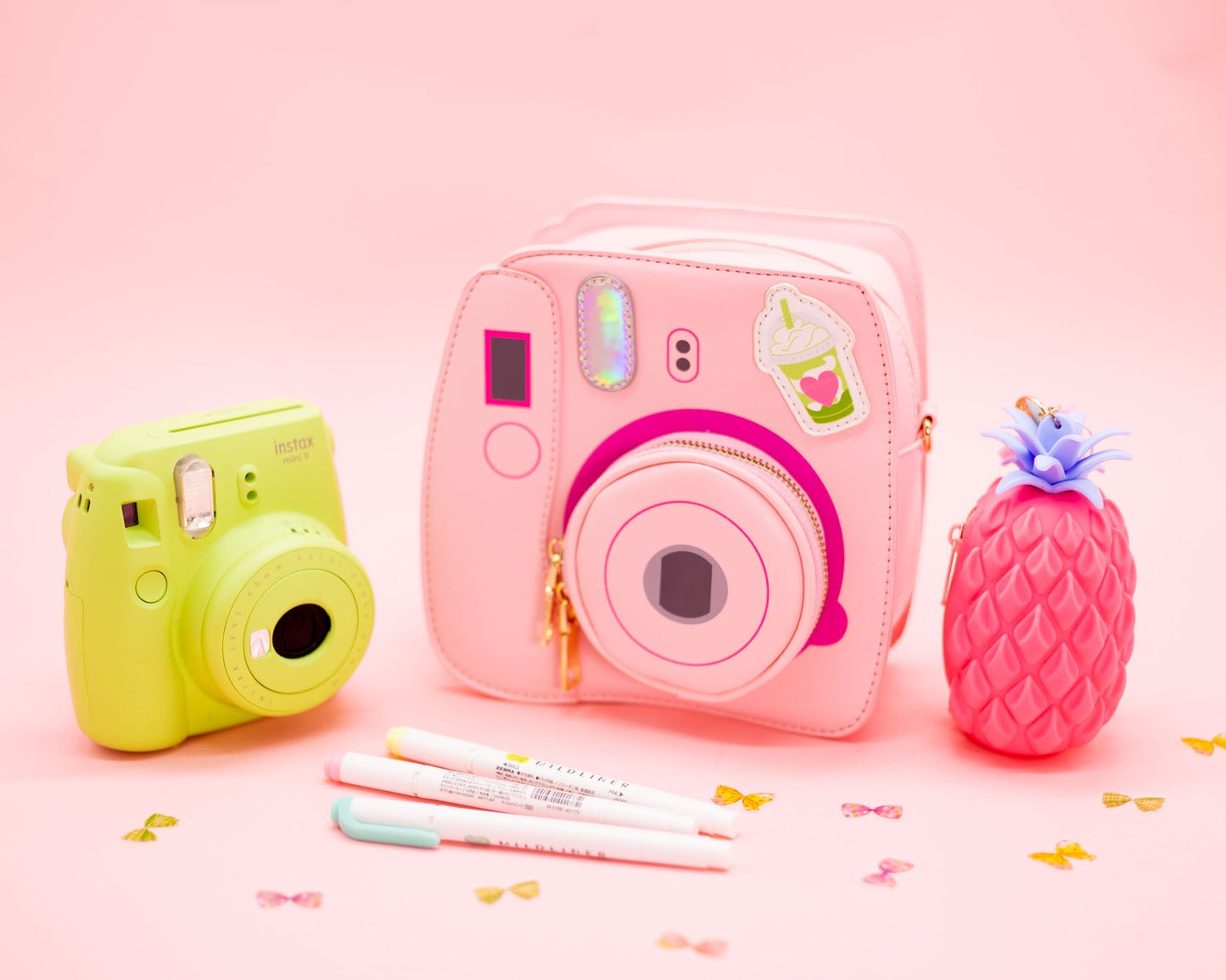 Oh Snap Instant Camera Handbag Pretty Pink Image 1